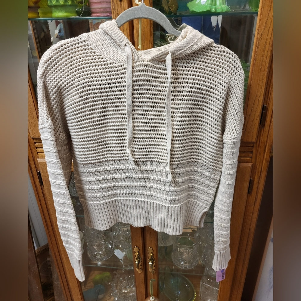 Aeropostle, Size M,  Cream Colored, Cable Knit, Crop Top Hoodie w/ drawstring